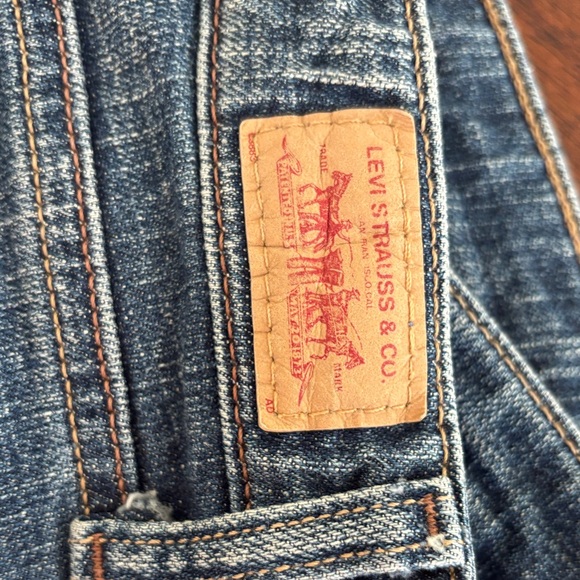 Levi's Women's Straight Leg Blue Jeans - Picture 8 of 8